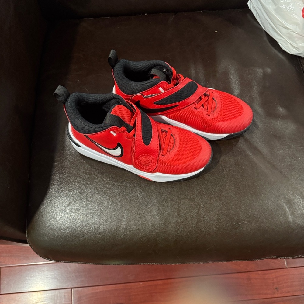 Nike Team Hustle Boys Red and Black Sneakers